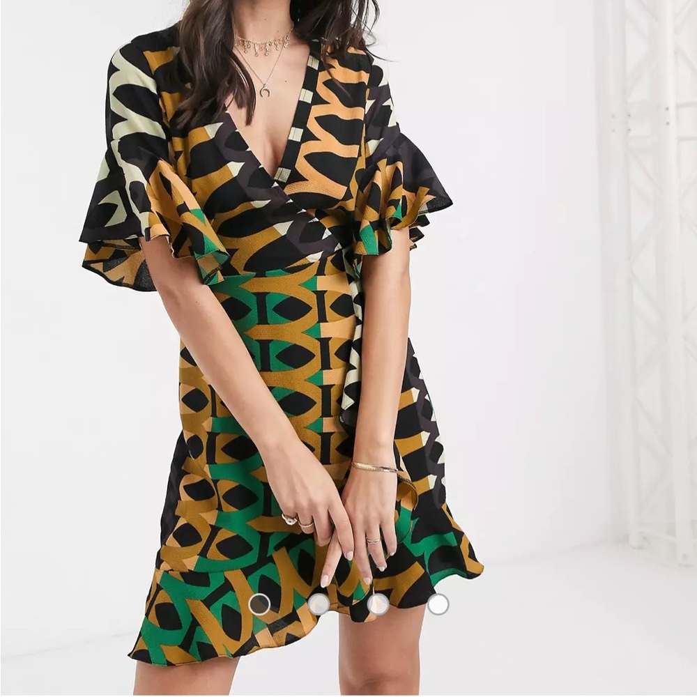 AX Paris retro print wrap dress in green